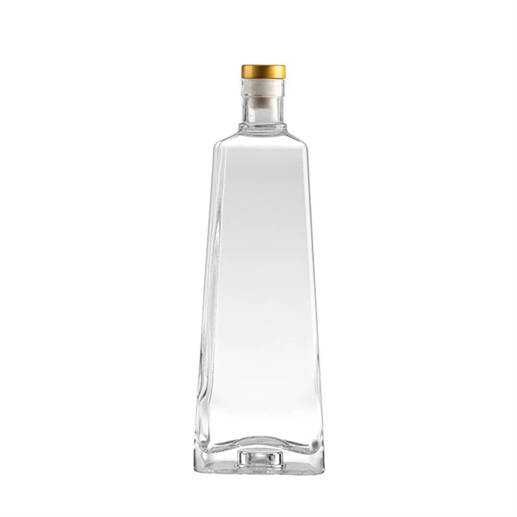 China Supplier Square Shape Wine Gin Rum Bottle 700 ML